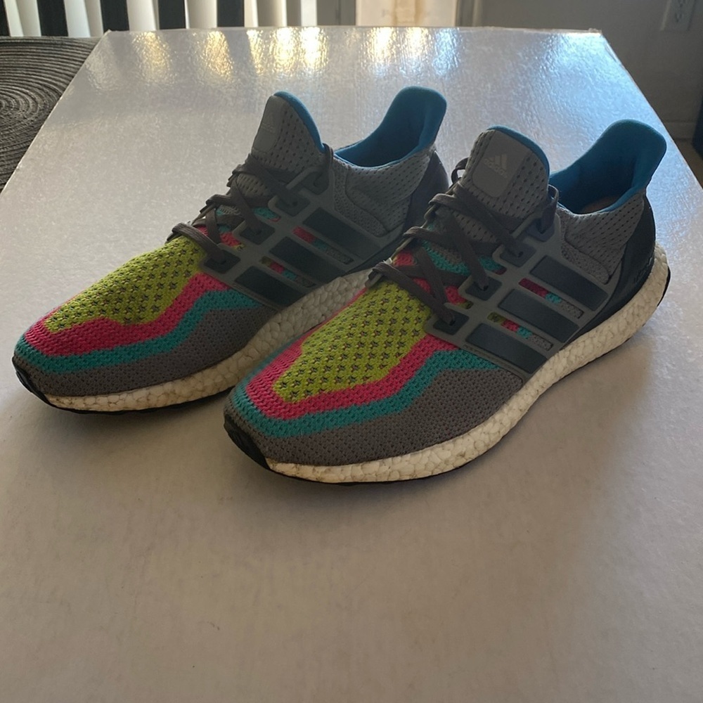 ADIDAS Men’s Ultraboost 2.0 Multi Color Gradient Sneakers AQ4003 Size 10.5 US